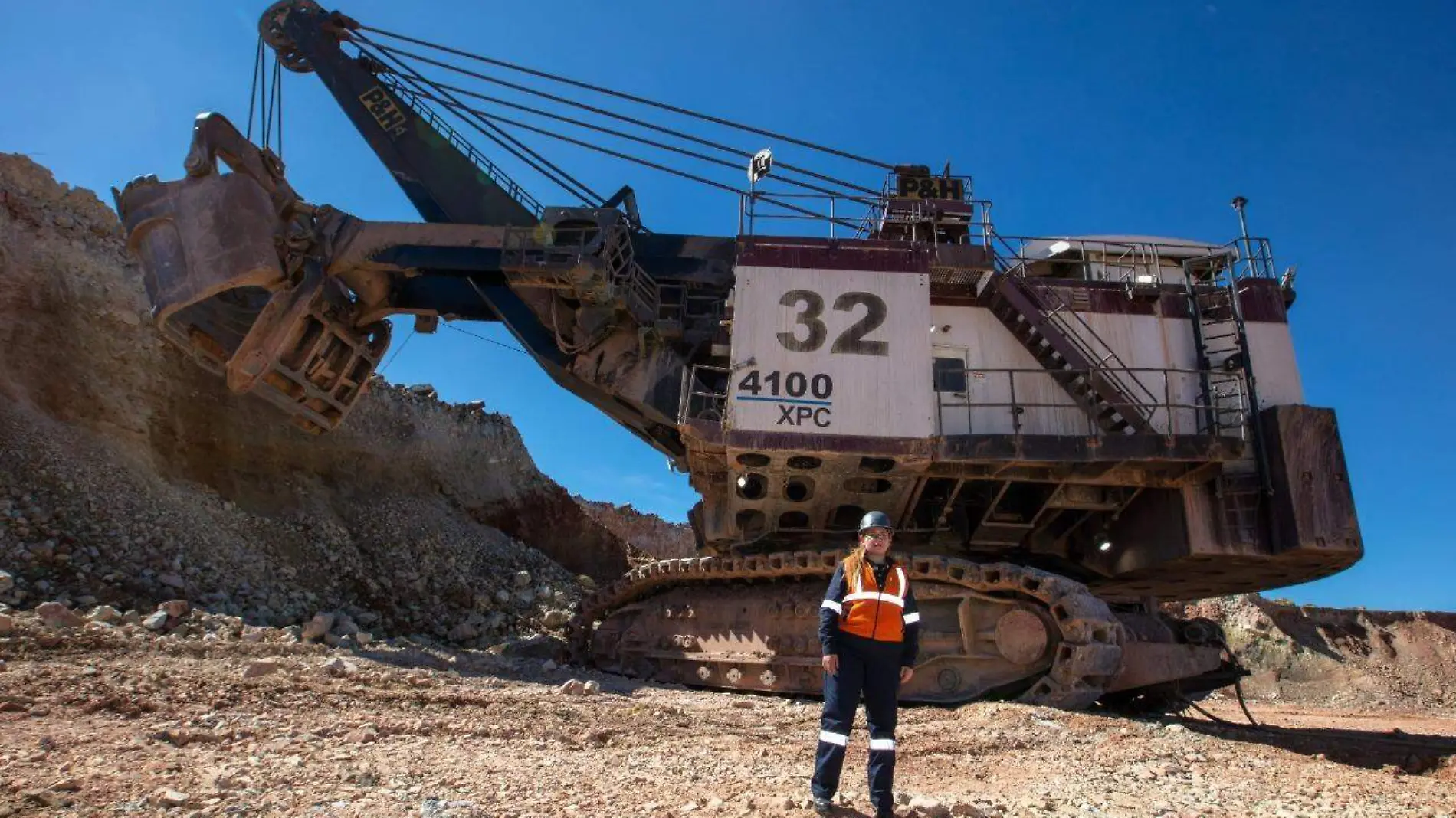 Mas mujeres trabajan en la minería en Sonora